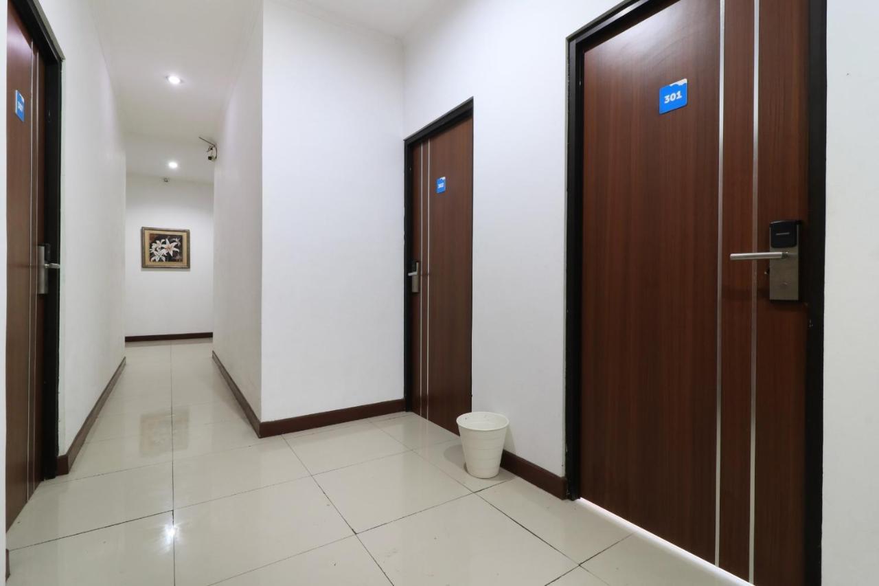 Uptown Residence Syariah Pondok Pinang Jakarta Luaran gambar