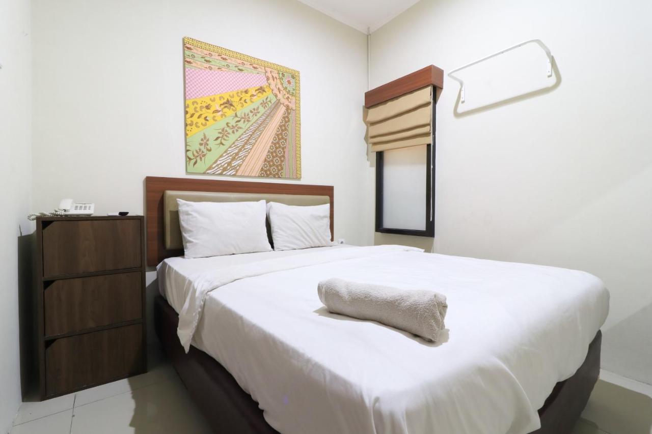 Uptown Residence Syariah Pondok Pinang Jakarta Luaran gambar