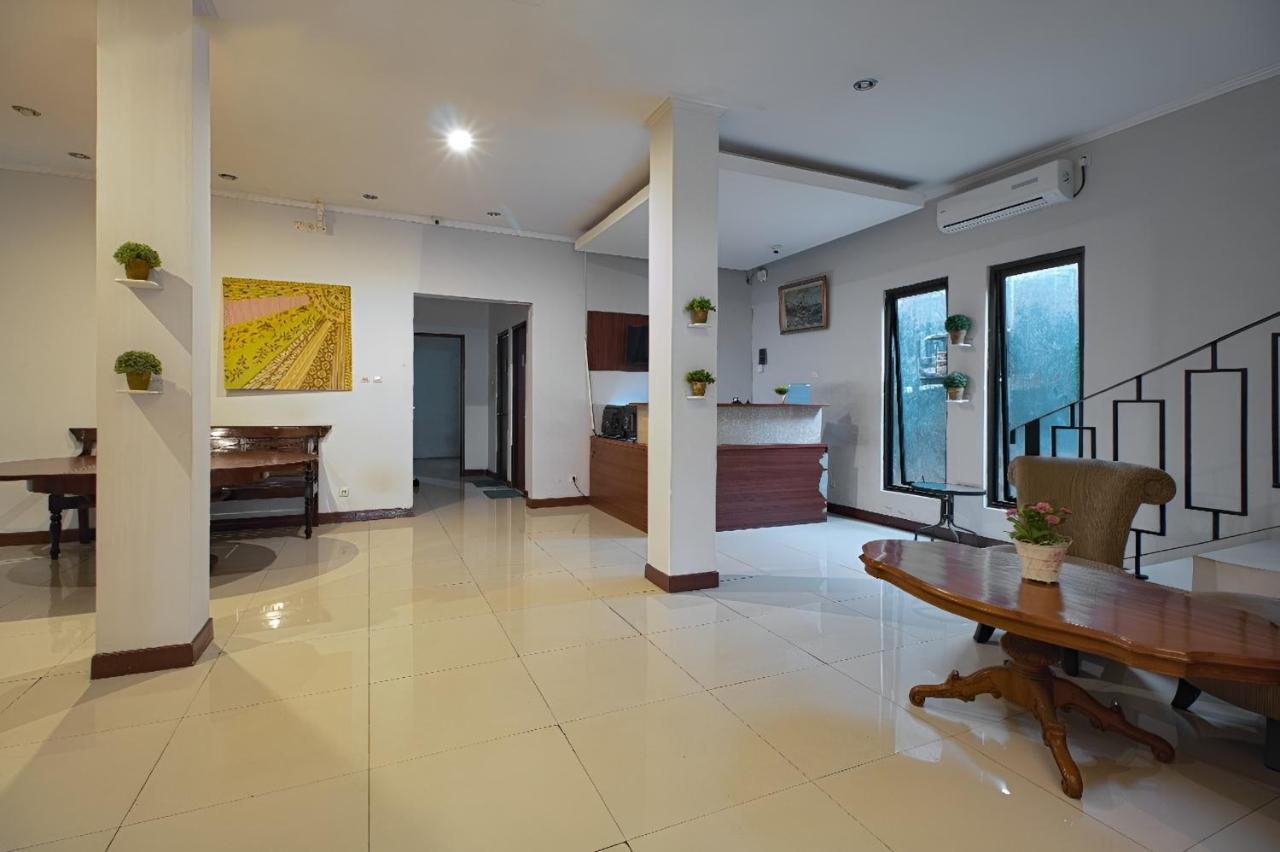 Uptown Residence Syariah Pondok Pinang Jakarta Luaran gambar